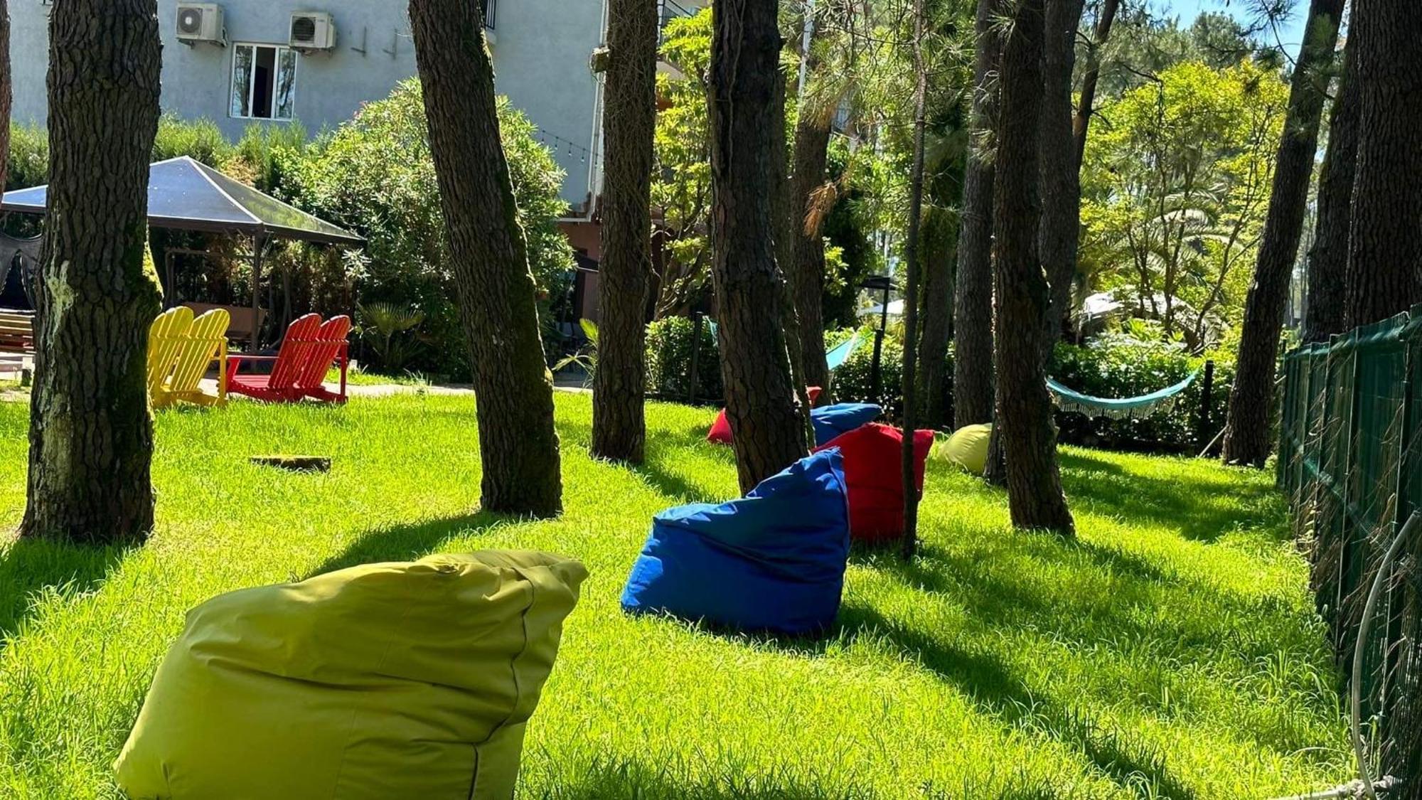 שקווטילי Iveria Elli Hotel מראה חיצוני תמונה