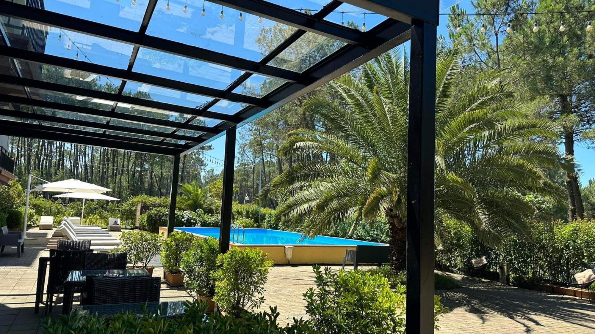 שקווטילי Iveria Elli Hotel מראה חיצוני תמונה