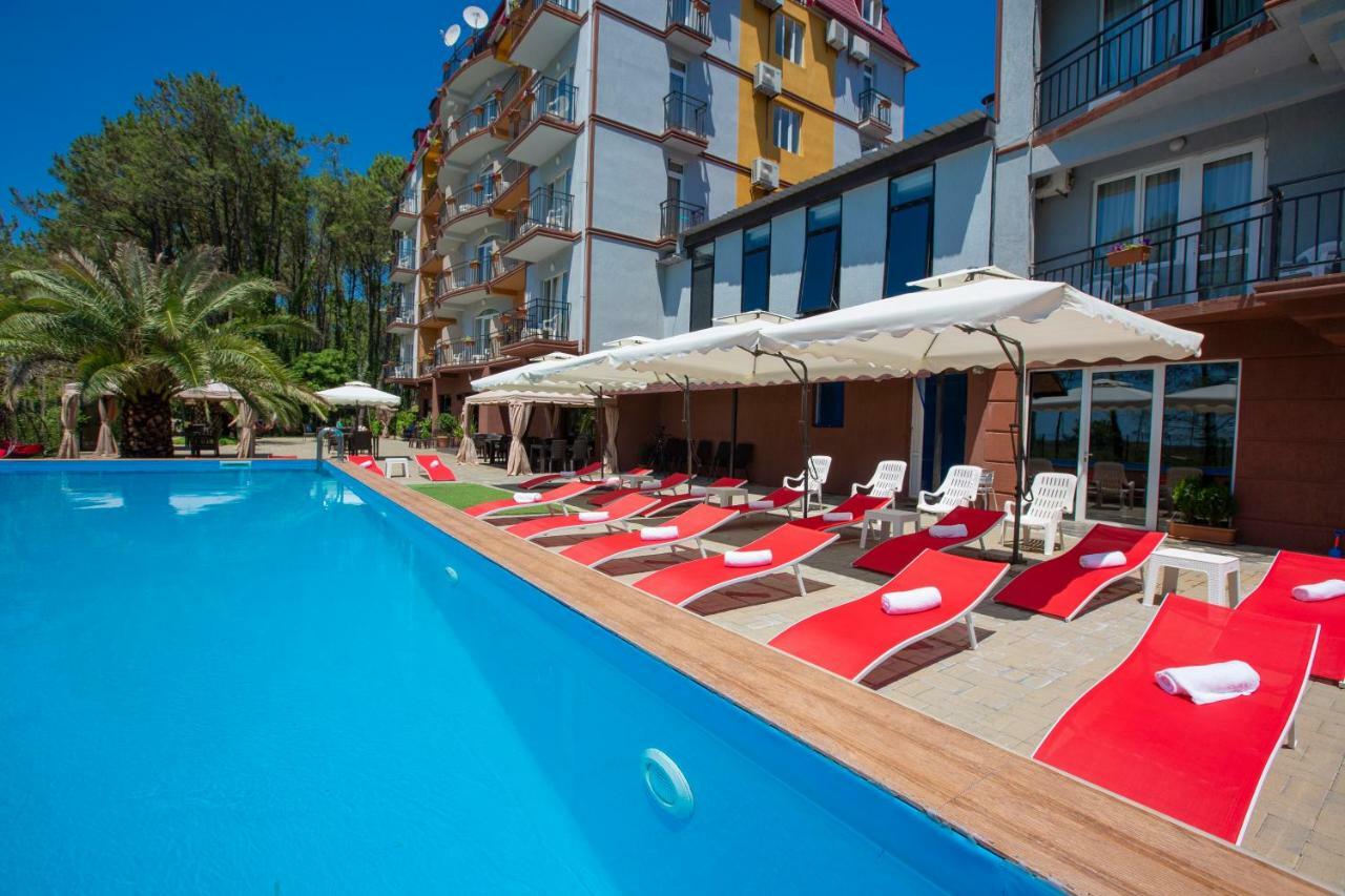 שקווטילי Iveria Elli Hotel מראה חיצוני תמונה