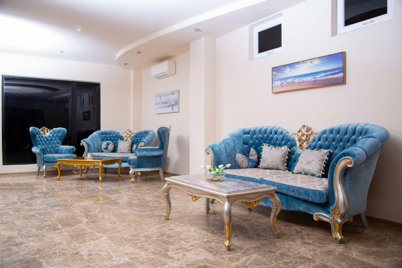 שקווטילי Iveria Elli Hotel מראה חיצוני תמונה